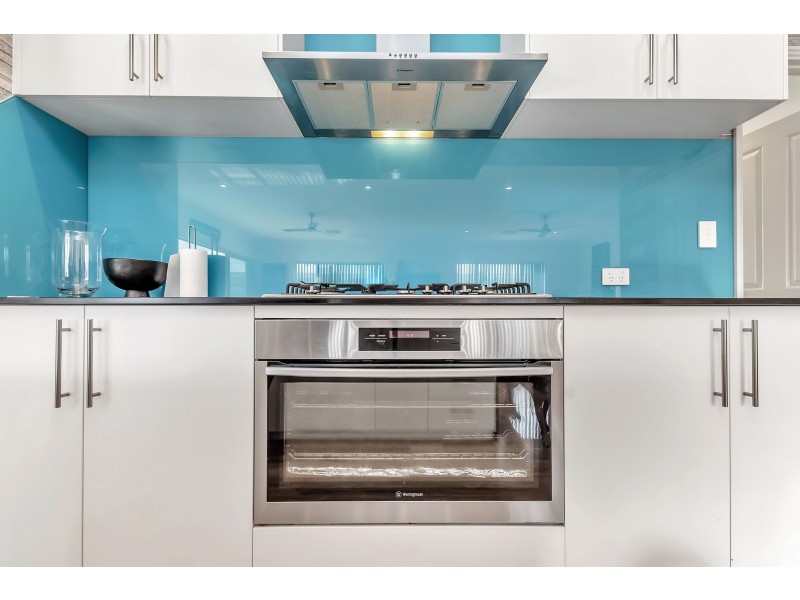 33 Calooli Grove, Golden Bay WA 6174