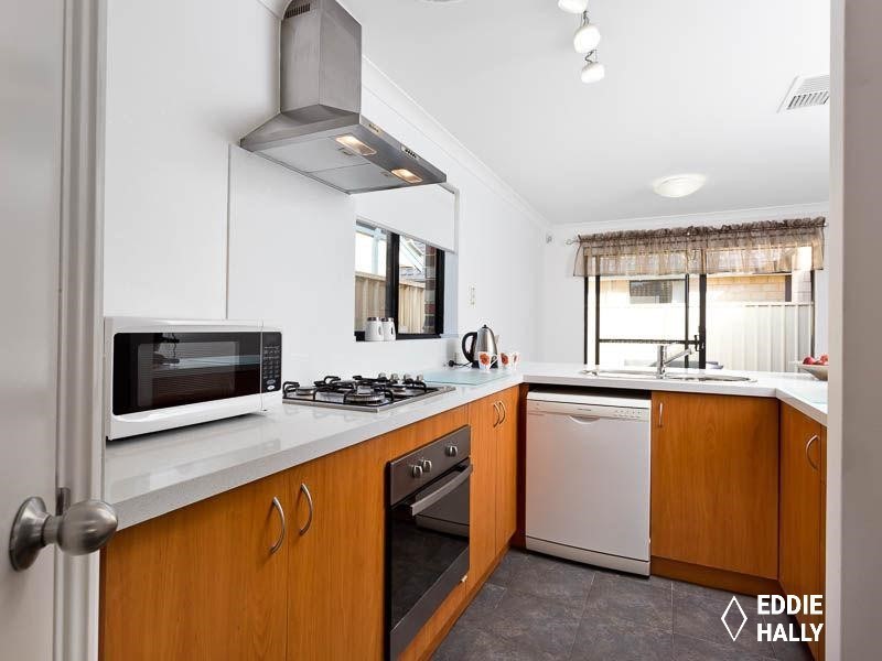 1/7 Barfield Road, Hammond Park WA 6164