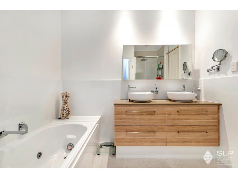 2/18 Port Quays, Wannanup WA 6210