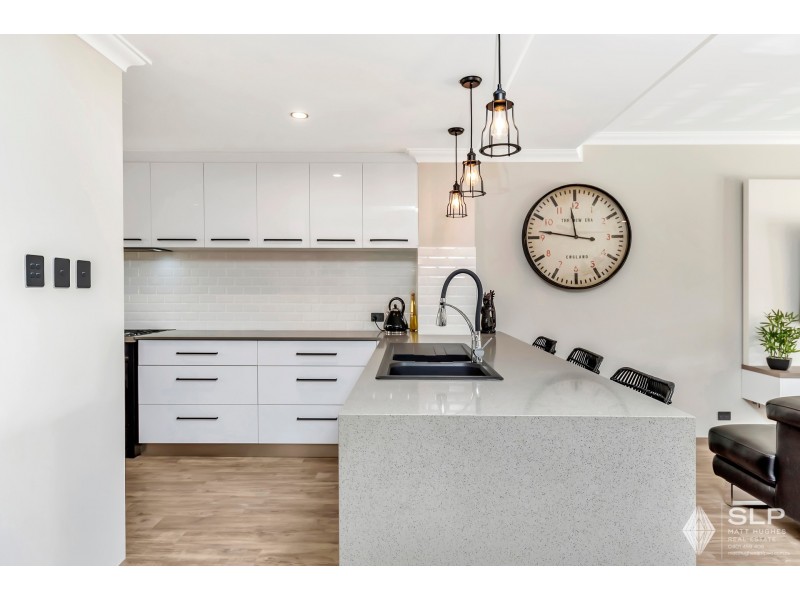 2/18 Port Quays, Wannanup WA 6210