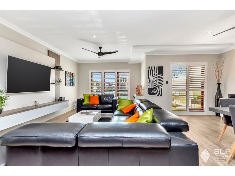 2/18 Port Quays, Wannanup WA 6210
