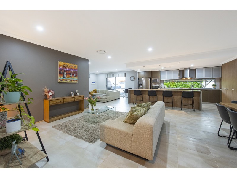 7 Glendale Street, Meadow Springs WA 6210