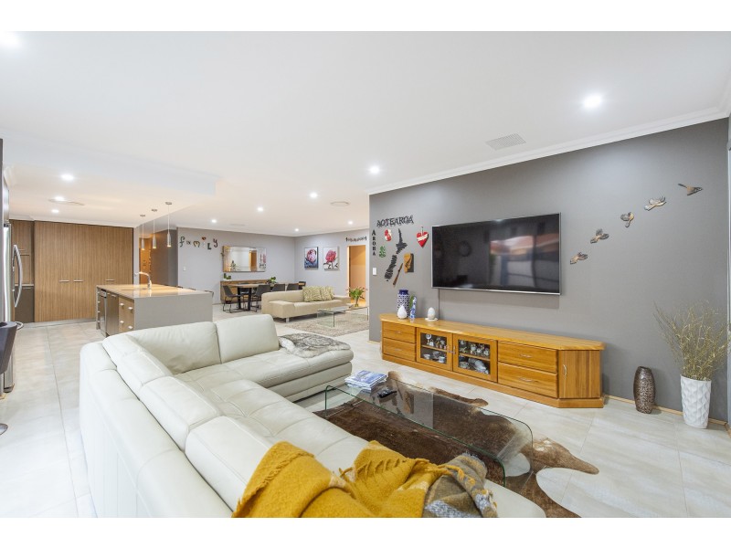 7 Glendale Street, Meadow Springs WA 6210