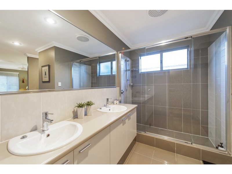 7 Glendale Street, Meadow Springs WA 6210