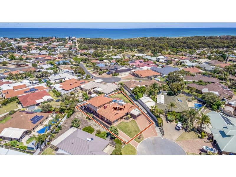 9 Pepperwood Rise, Halls Head WA 6210