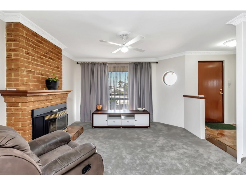 9 Pepperwood Rise, Halls Head WA 6210