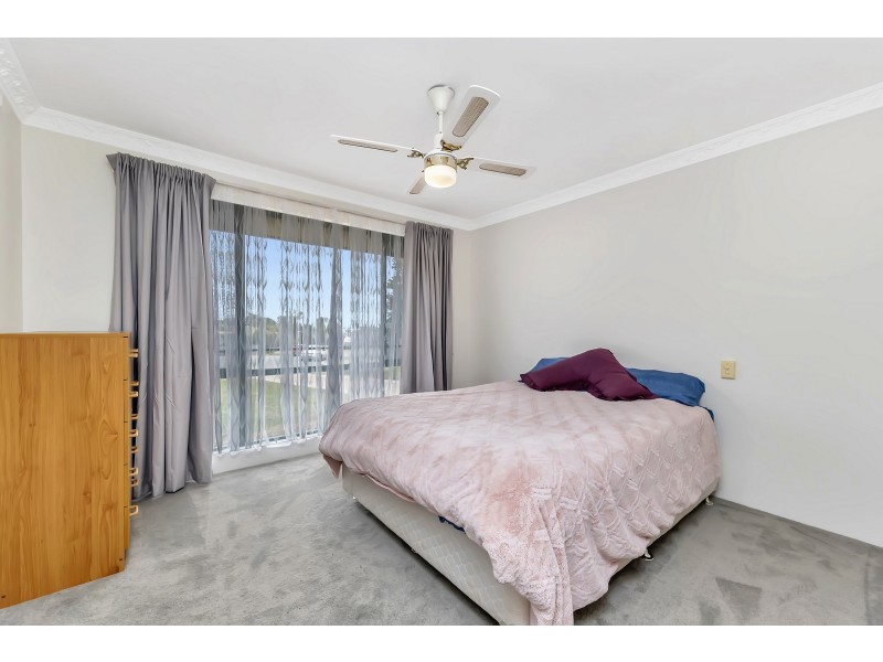 9 Pepperwood Rise, Halls Head WA 6210