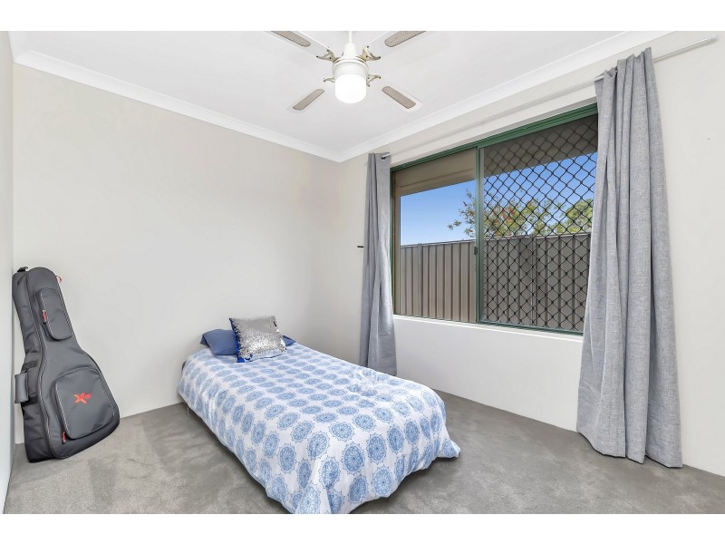 9 Pepperwood Rise, Halls Head WA 6210