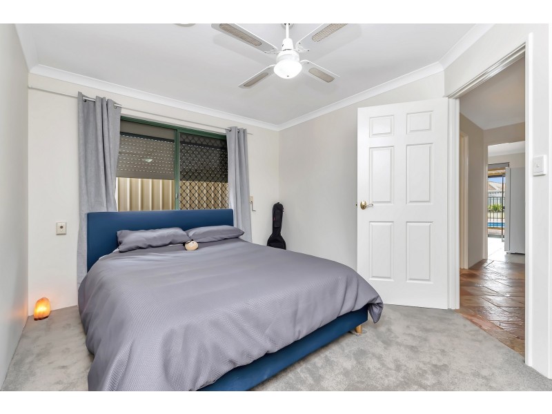 9 Pepperwood Rise, Halls Head WA 6210