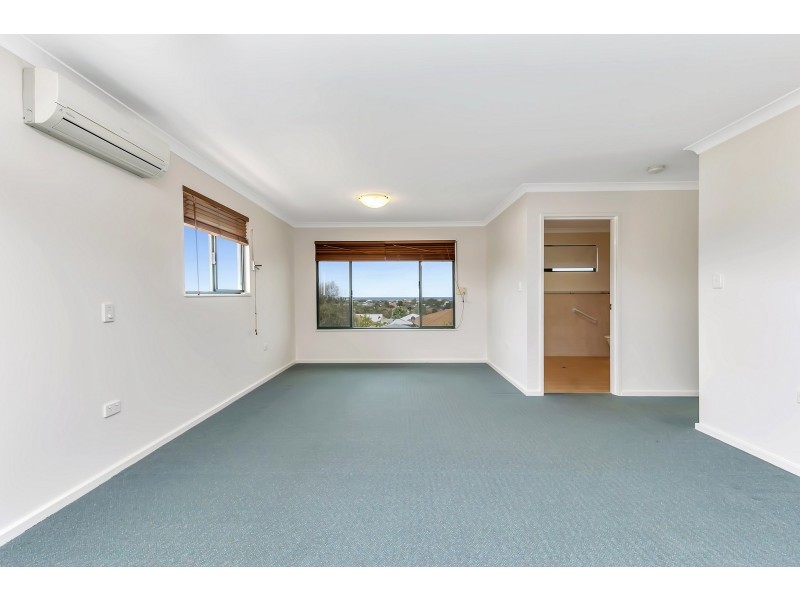 9 Pepperwood Rise, Halls Head WA 6210