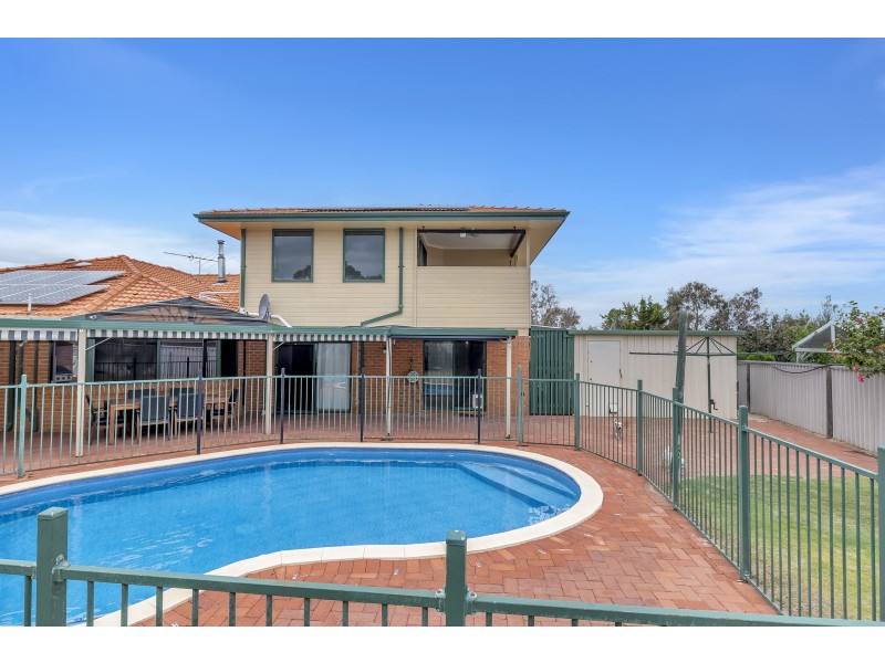 9 Pepperwood Rise, Halls Head WA 6210