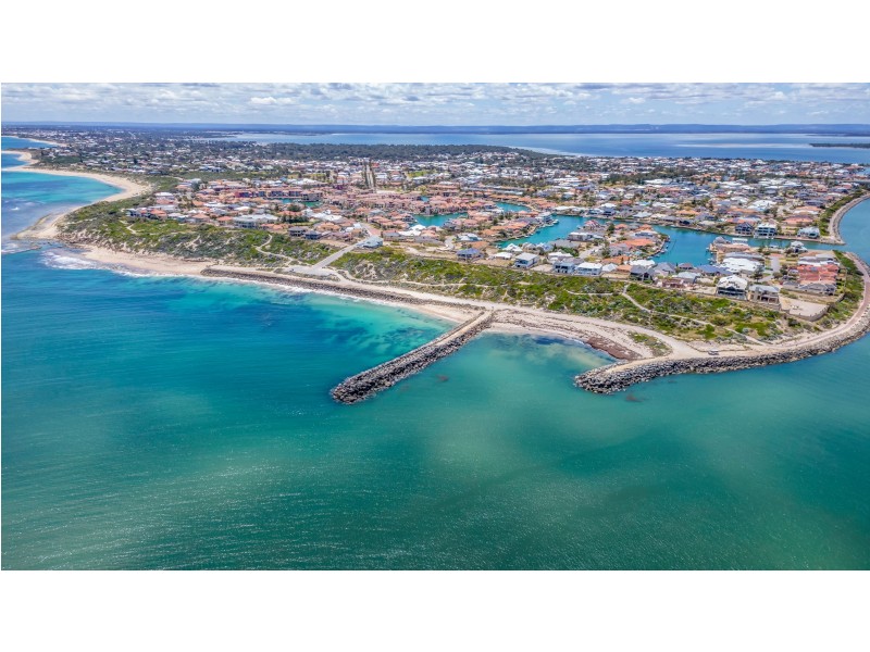 50 Abrolhos Quays, Wannanup WA 6210