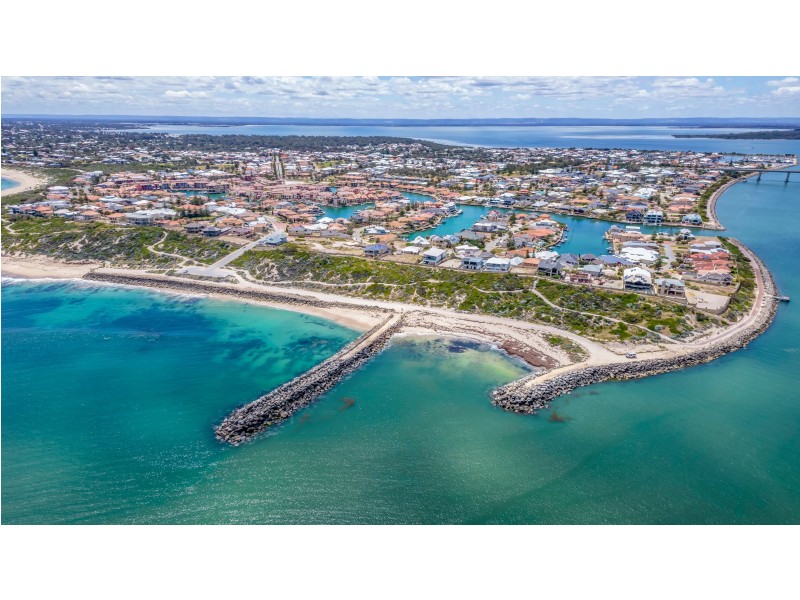 50 Abrolhos Quays, Wannanup WA 6210