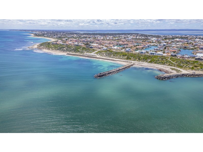 50 Abrolhos Quays, Wannanup WA 6210