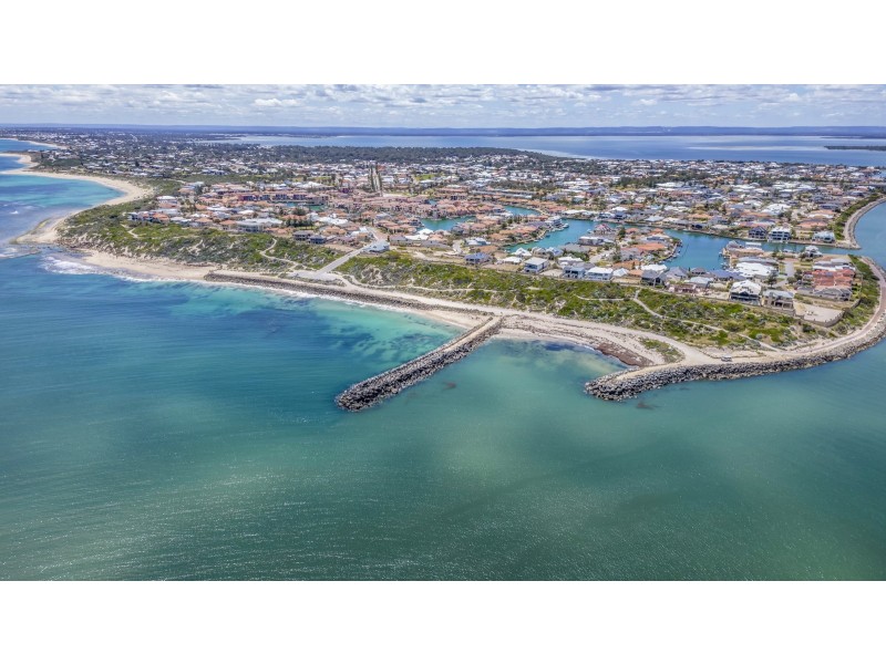 50 Abrolhos Quays, Wannanup WA 6210