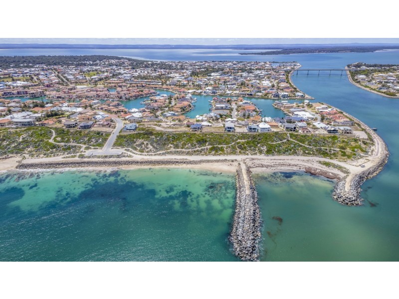 50 Abrolhos Quays, Wannanup WA 6210