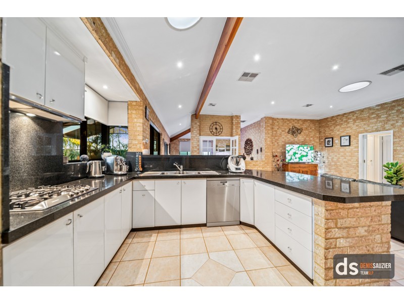 16 Eradu Ramble, Hocking WA 6065