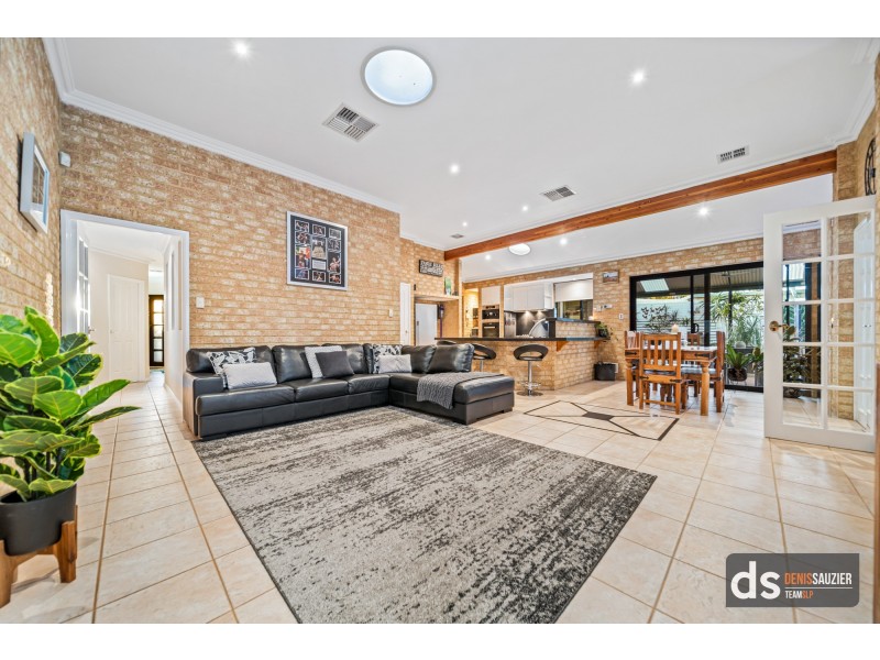 16 Eradu Ramble, Hocking WA 6065