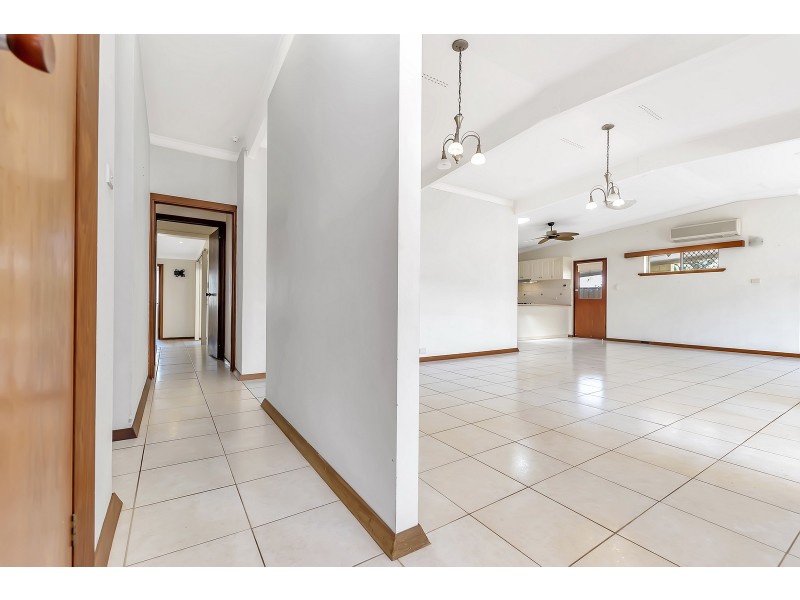 4A Oversby Street, Halls Head WA 6210
