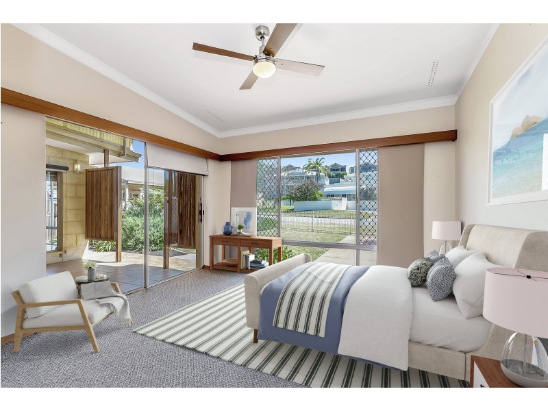 4A Oversby Street, Halls Head WA 6210