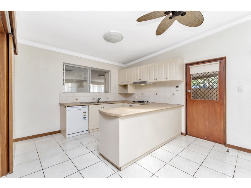 4A Oversby Street, Halls Head WA 6210