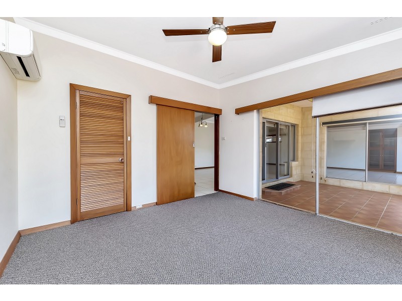 4A Oversby Street, Halls Head WA 6210