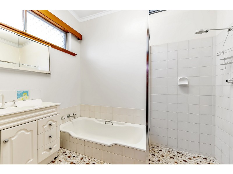 4A Oversby Street, Halls Head WA 6210
