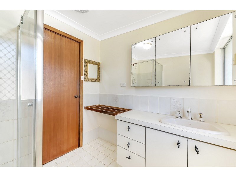 4A Oversby Street, Halls Head WA 6210