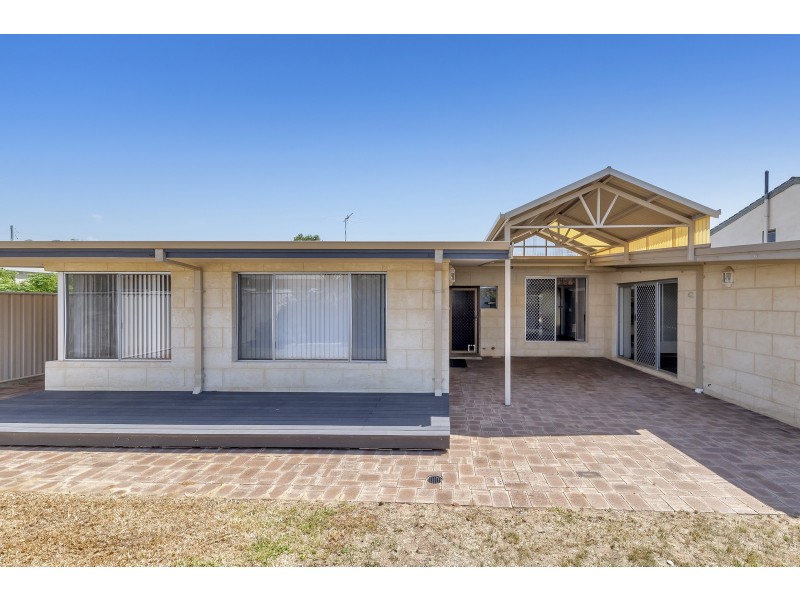 4A Oversby Street, Halls Head WA 6210