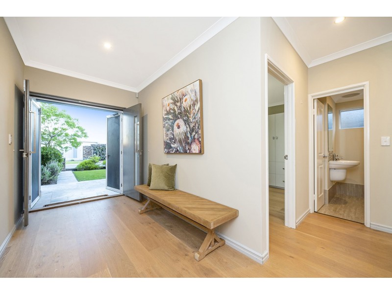 9 Carmen Circuit, The Vines WA 6069