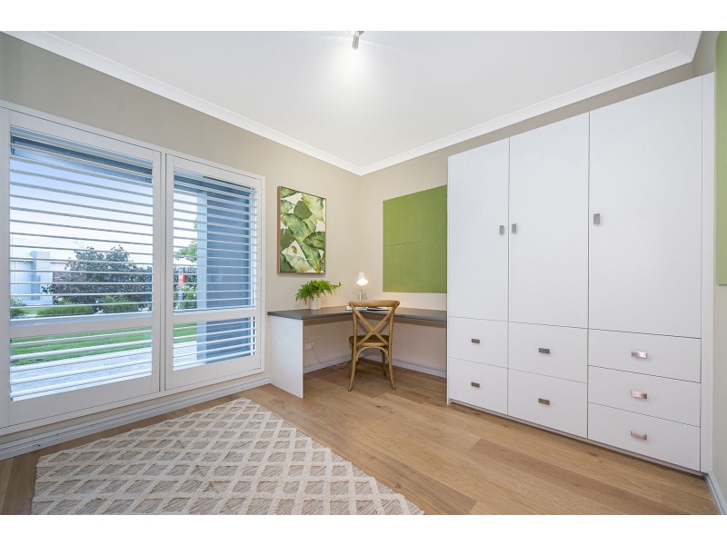 9 Carmen Circuit, The Vines WA 6069
