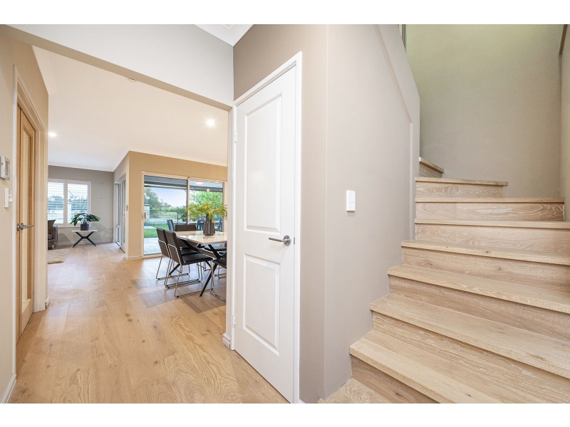 9 Carmen Circuit, The Vines WA 6069