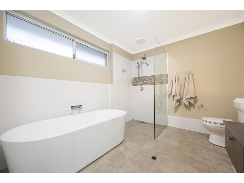 9 Carmen Circuit, The Vines WA 6069