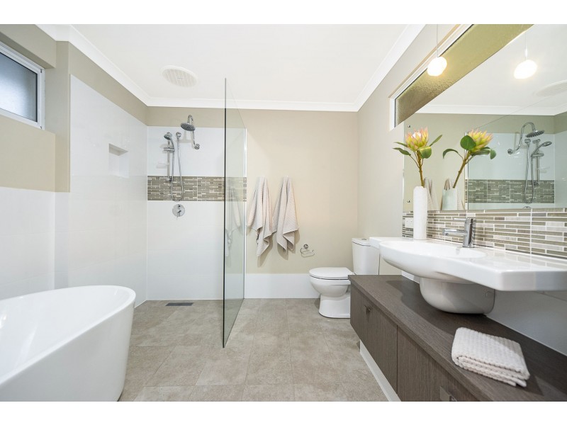 9 Carmen Circuit, The Vines WA 6069