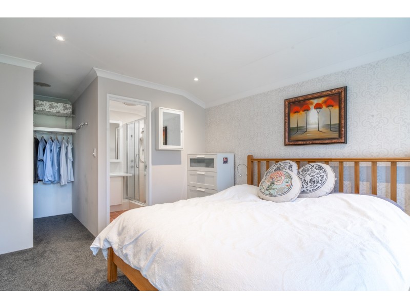 14 Dorrigo Way, South Lake WA 6164