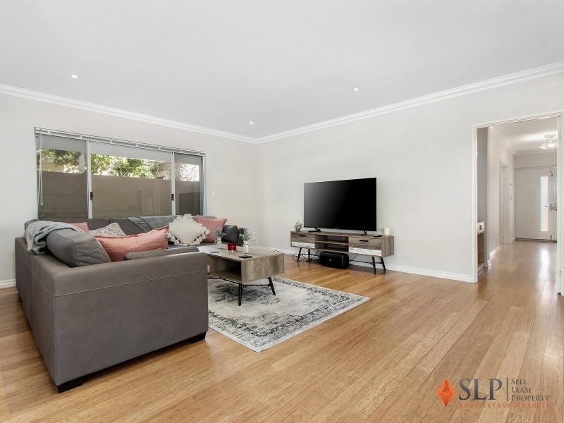 33 Waterlily Drive, Dudley Park WA 6210
