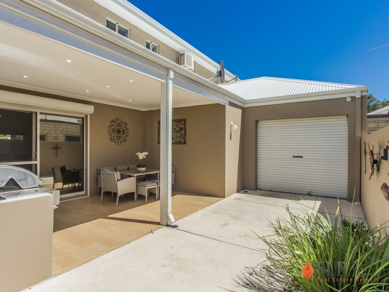 33 Waterlily Drive, Dudley Park WA 6210