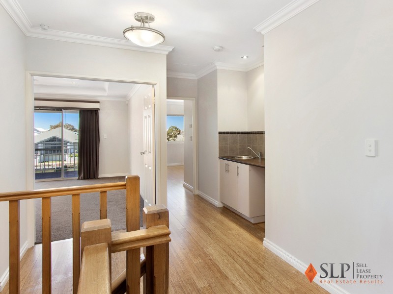 33 Waterlily Drive, Dudley Park WA 6210