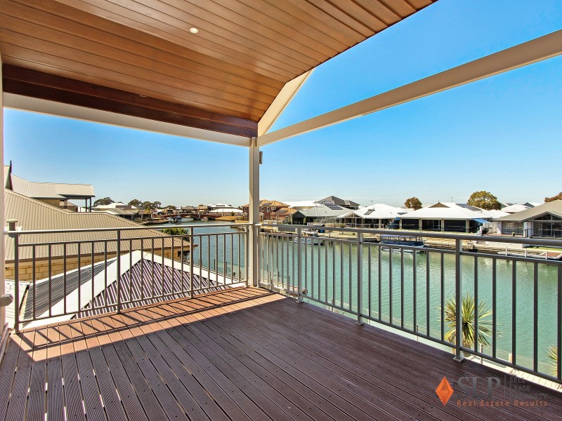 33 Waterlily Drive, Dudley Park WA 6210