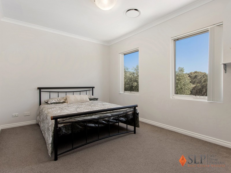 33 Waterlily Drive, Dudley Park WA 6210