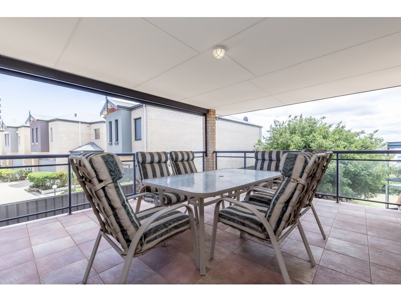 34 Shayne Street, Halls Head WA 6210