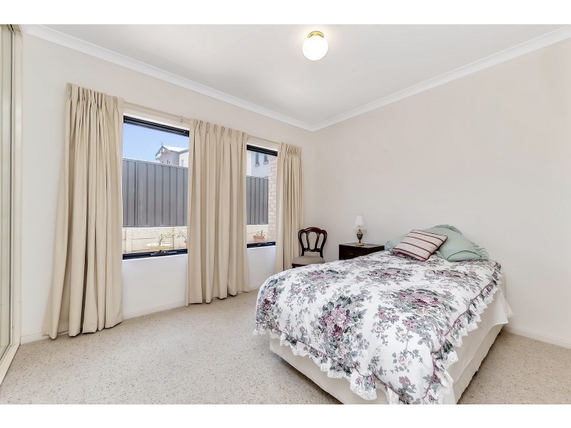 34 Shayne Street, Halls Head WA 6210