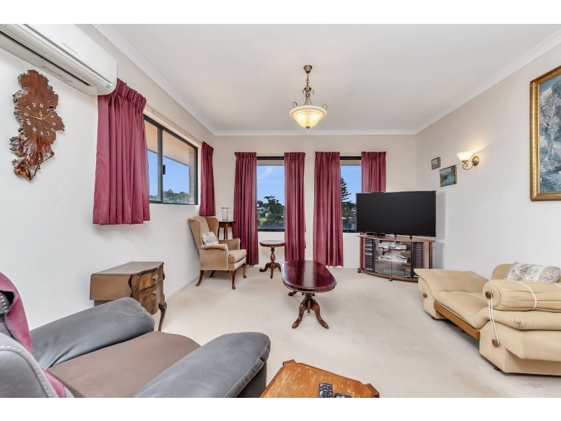 34 Shayne Street, Halls Head WA 6210