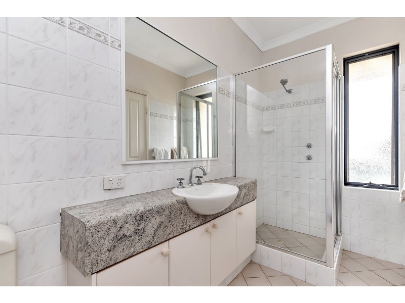 34 Shayne Street, Halls Head WA 6210