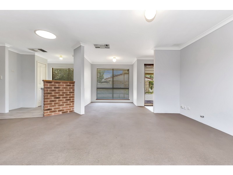 1/4 Owen Street, Mandurah WA 6210