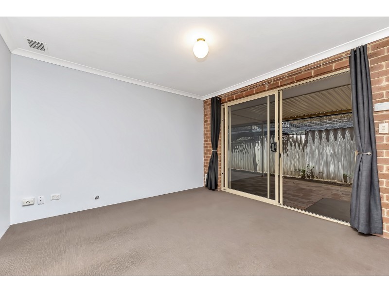 1/4 Owen Street, Mandurah WA 6210