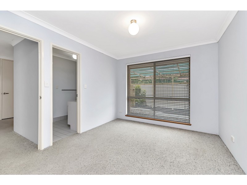 1/4 Owen Street, Mandurah WA 6210