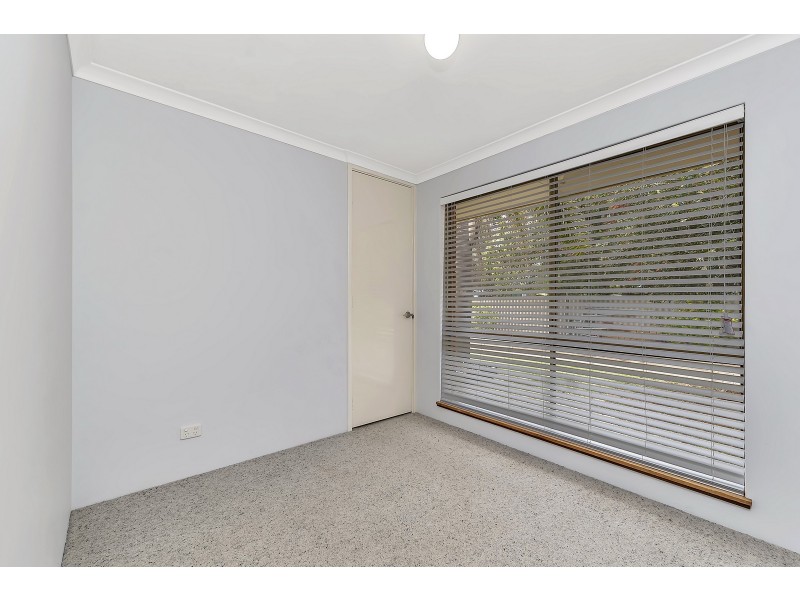 1/4 Owen Street, Mandurah WA 6210