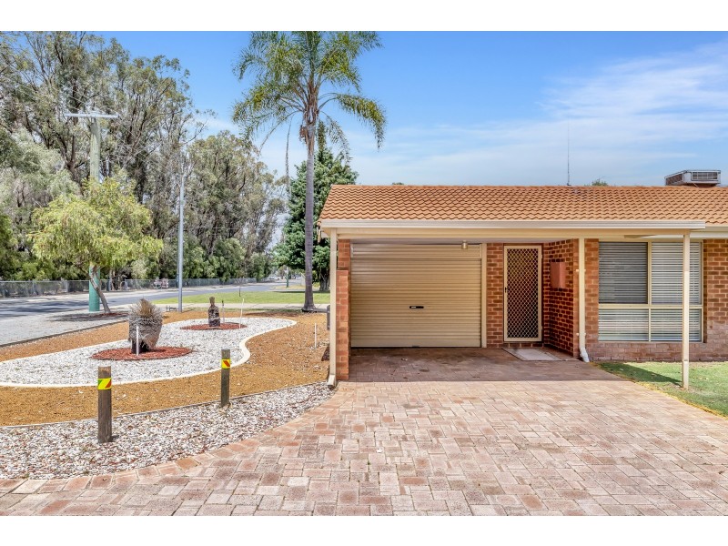 1/4 Owen Street, Mandurah WA 6210