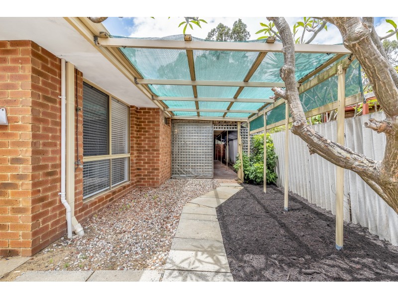 1/4 Owen Street, Mandurah WA 6210
